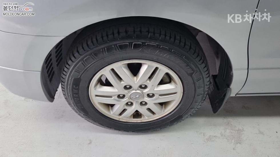 Hyundai Starex — miniaturë 6