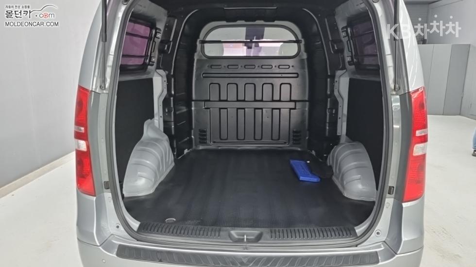 Hyundai Starex — miniaturë 18