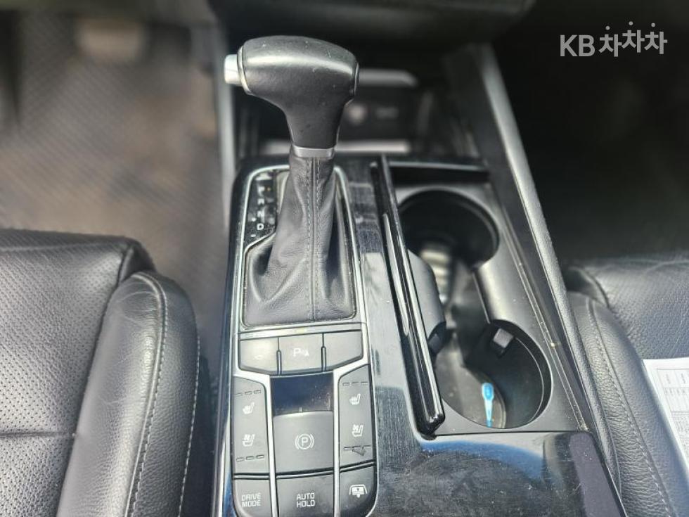 Kia K7 — miniaturë 6