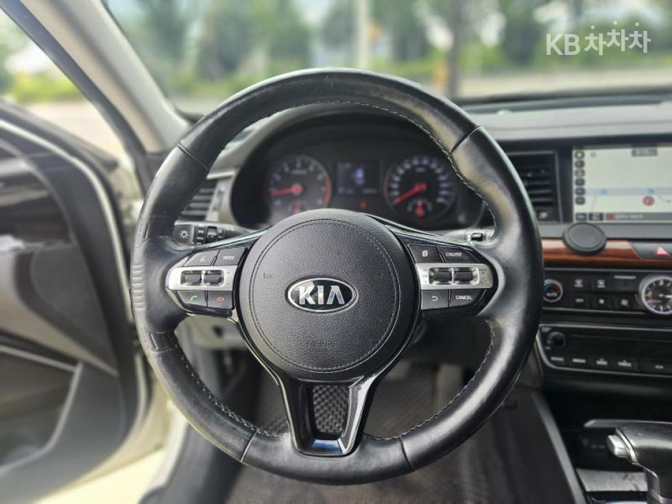 Kia K7 — miniaturë 7