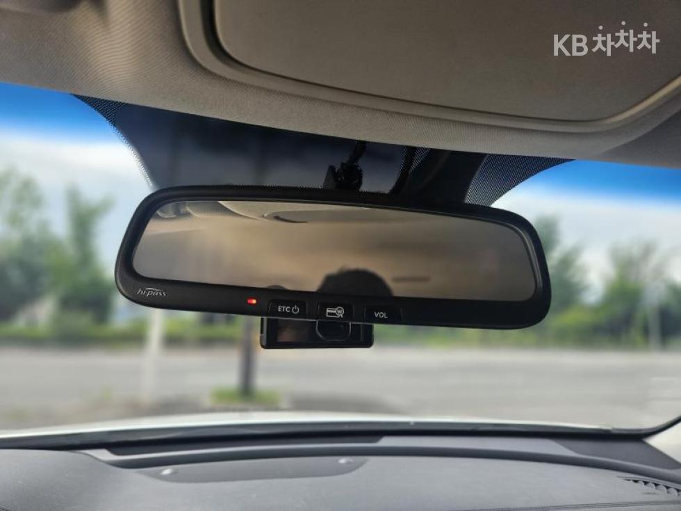Kia K7 — miniaturë 8
