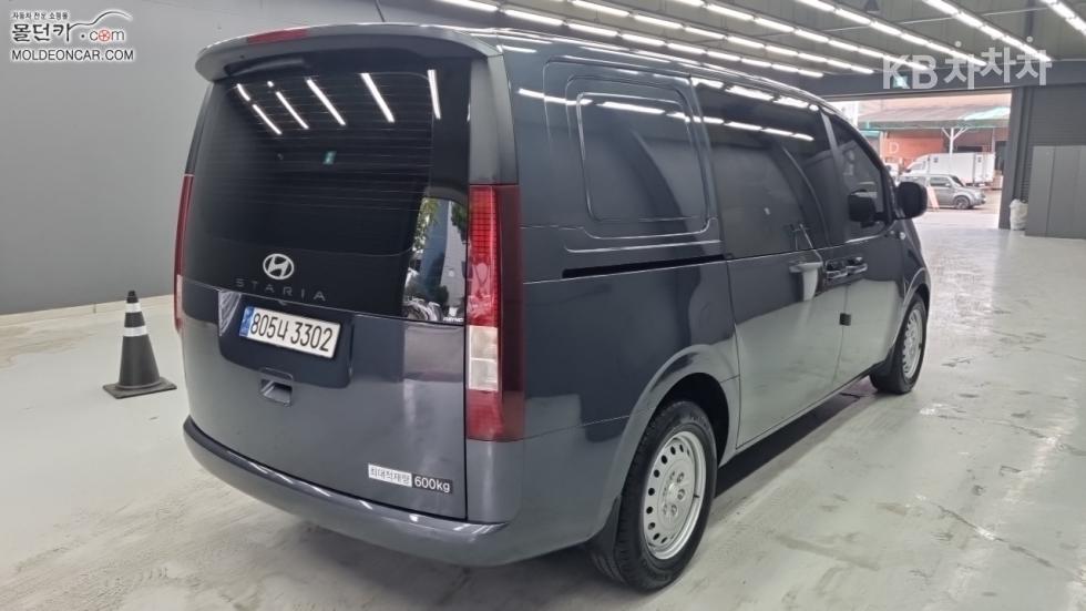 Hyundai Staria — miniaturë 2