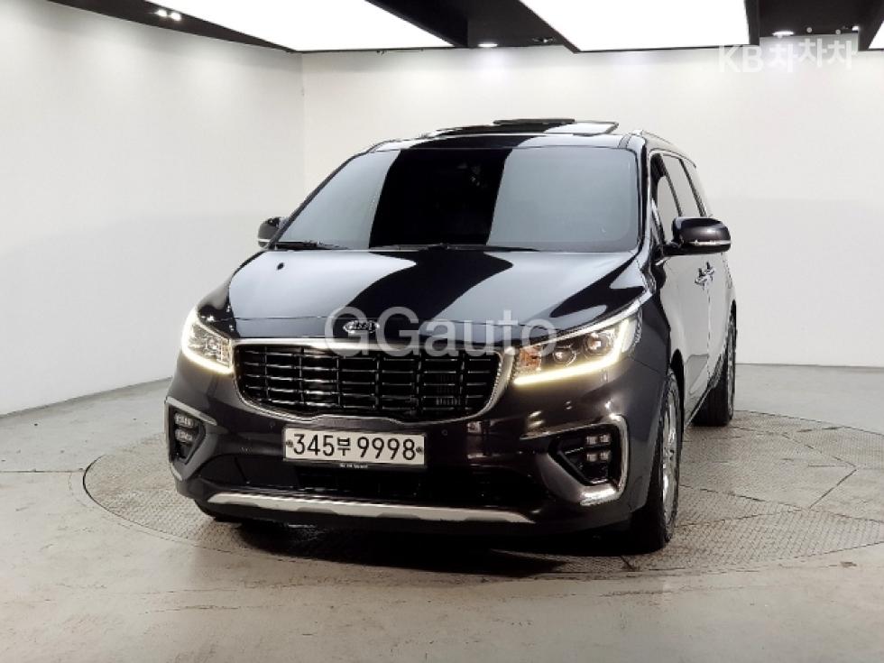 Kia Carnival — miniaturë 2