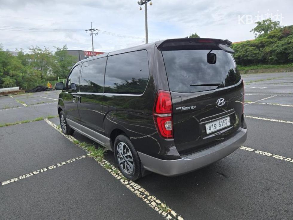 Hyundai Starex — miniaturë 8
