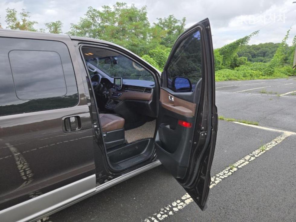 Hyundai Starex — miniaturë 10