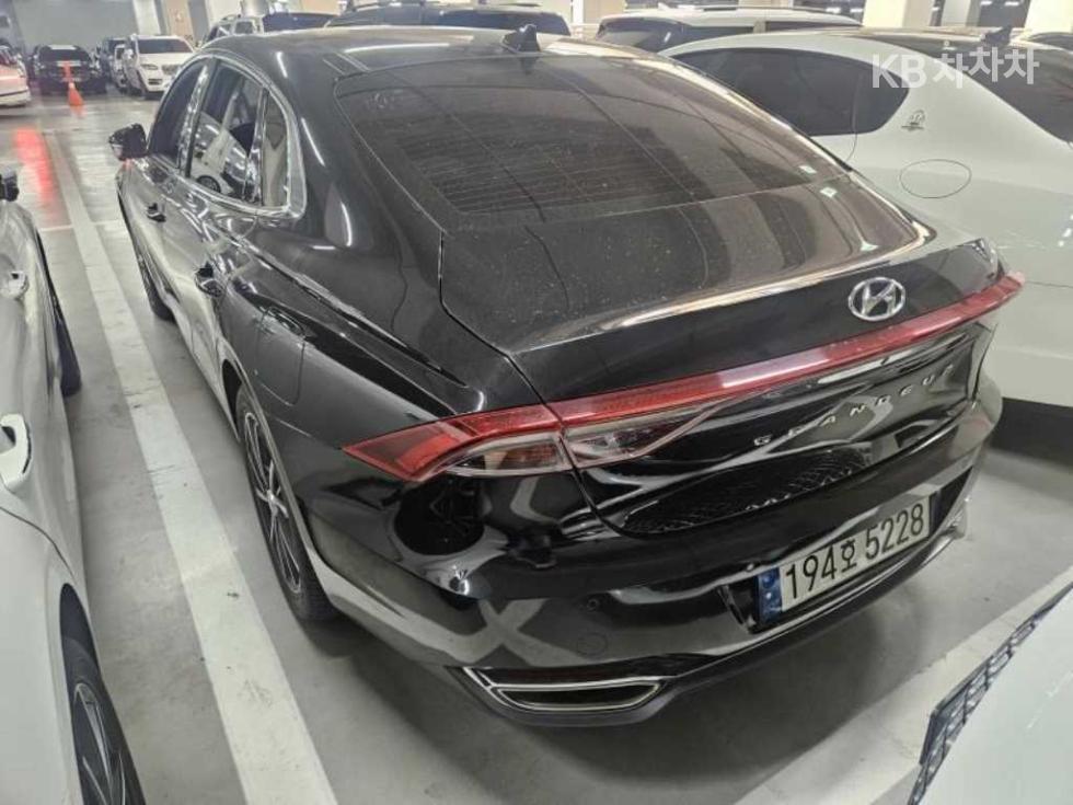2022 Hyundai Used Car photo
