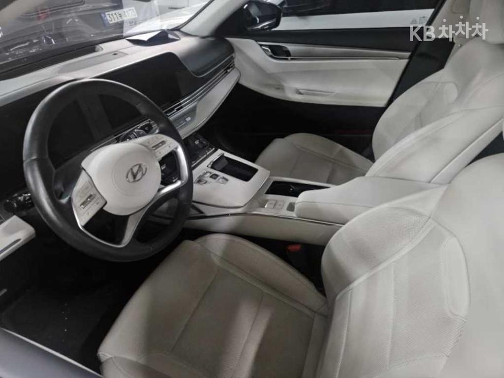2022 Hyundai Used Car photo