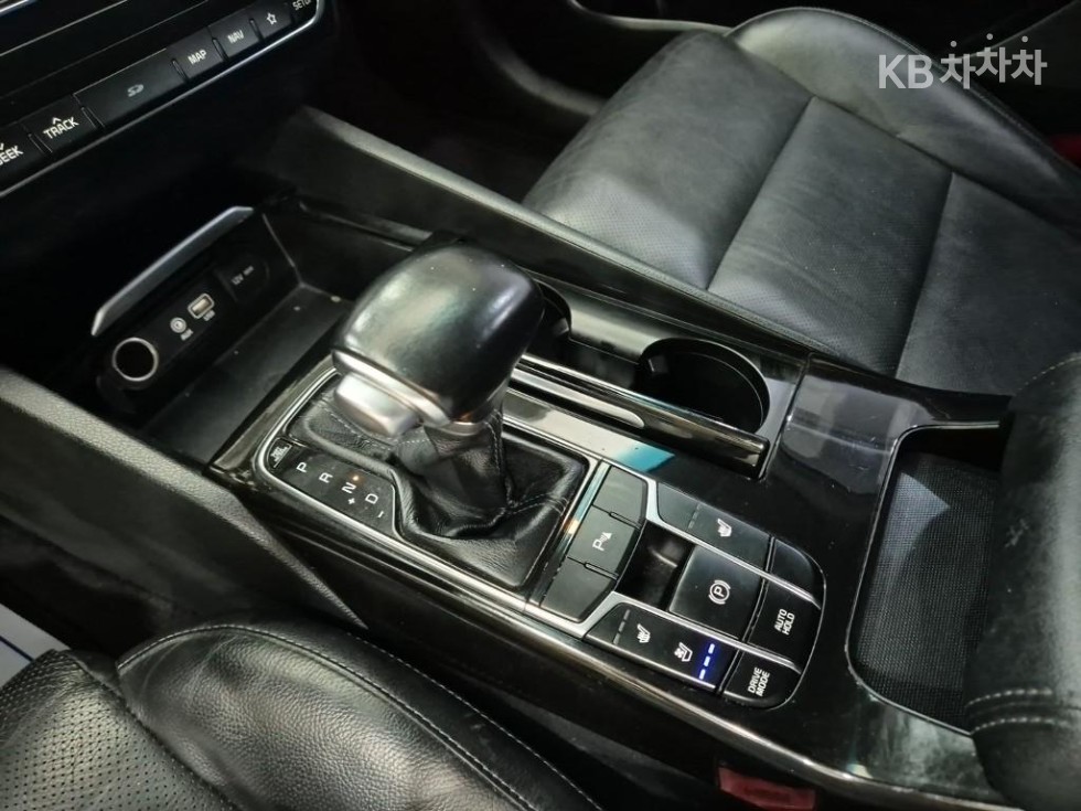 Kia K7 — miniaturë 12