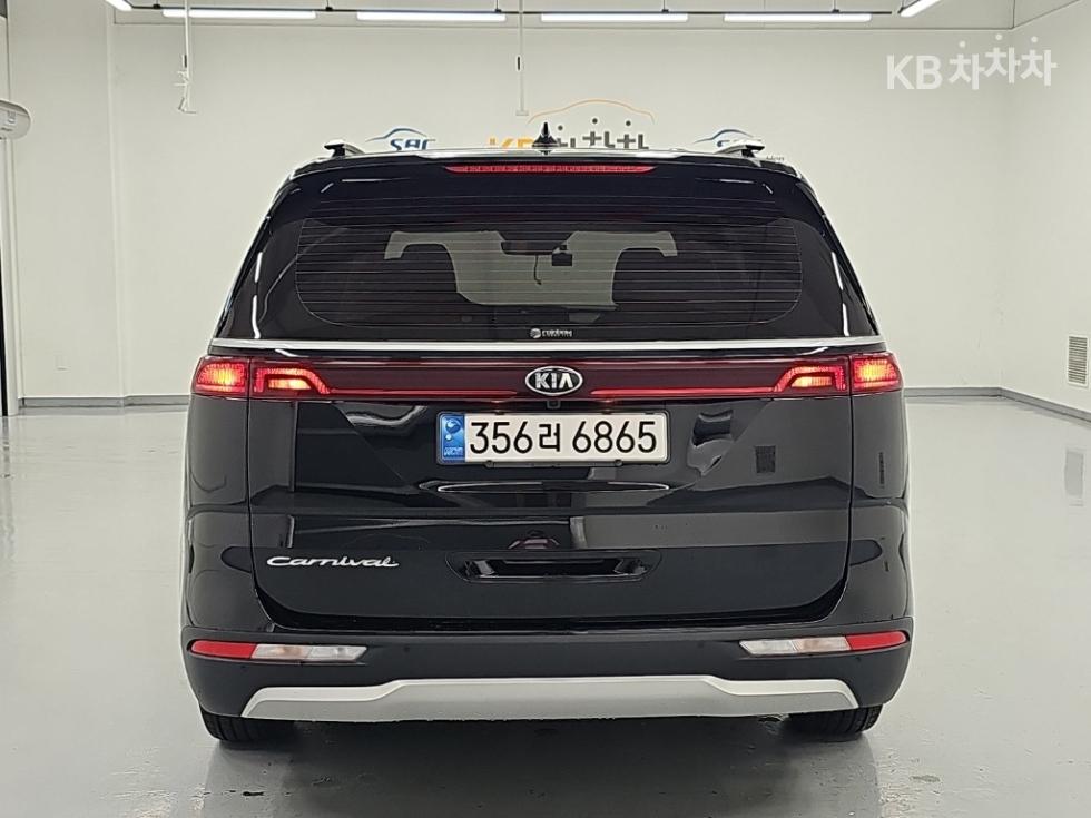 Kia Carnival — miniaturë 3