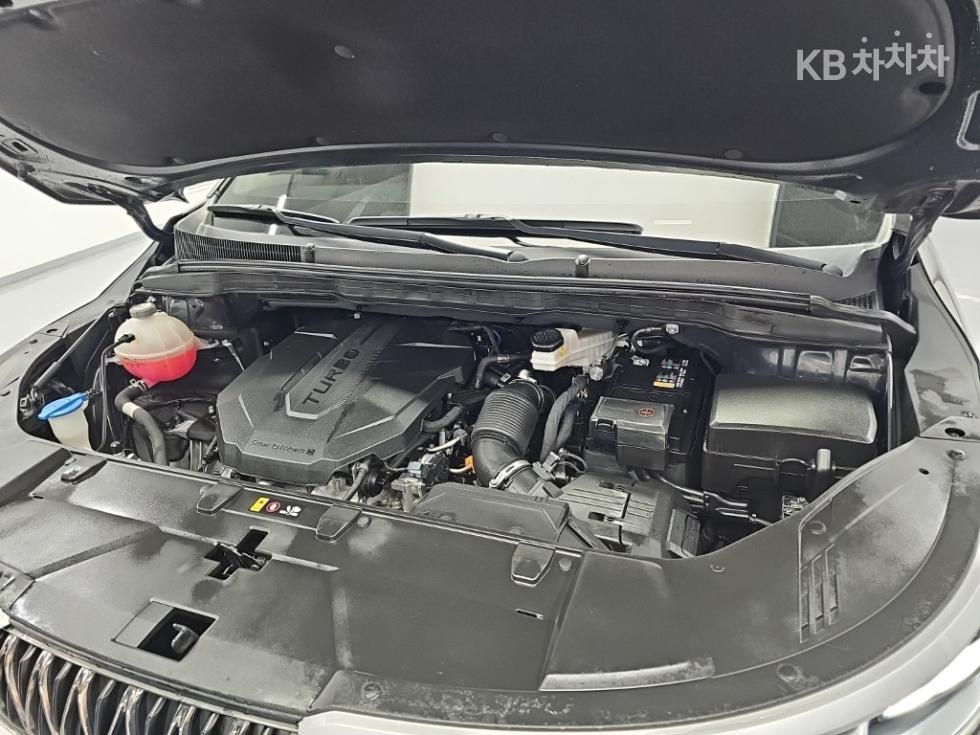 Kia Carnival — miniaturë 5