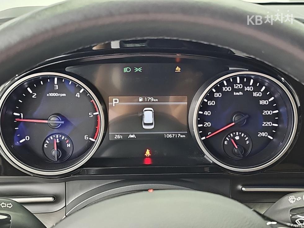 Kia Carnival — miniaturë 6
