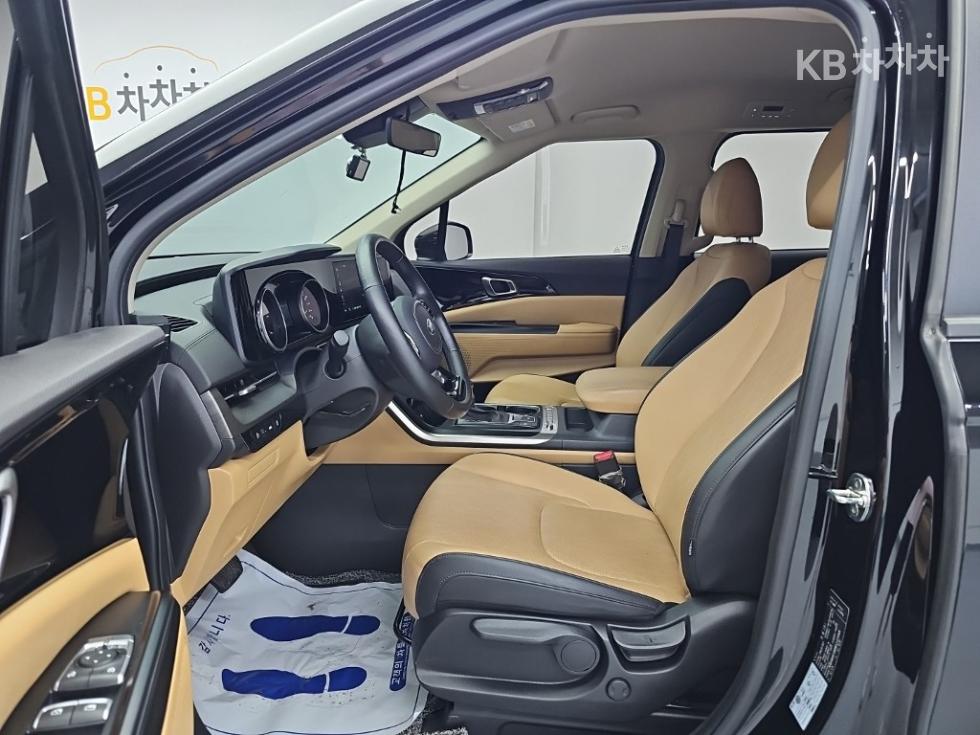 Kia Carnival — miniaturë 11
