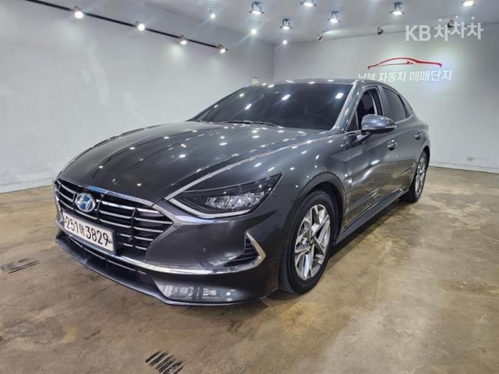 Hyundai Sonata 2.0 LPG 장애인용 — foto 1