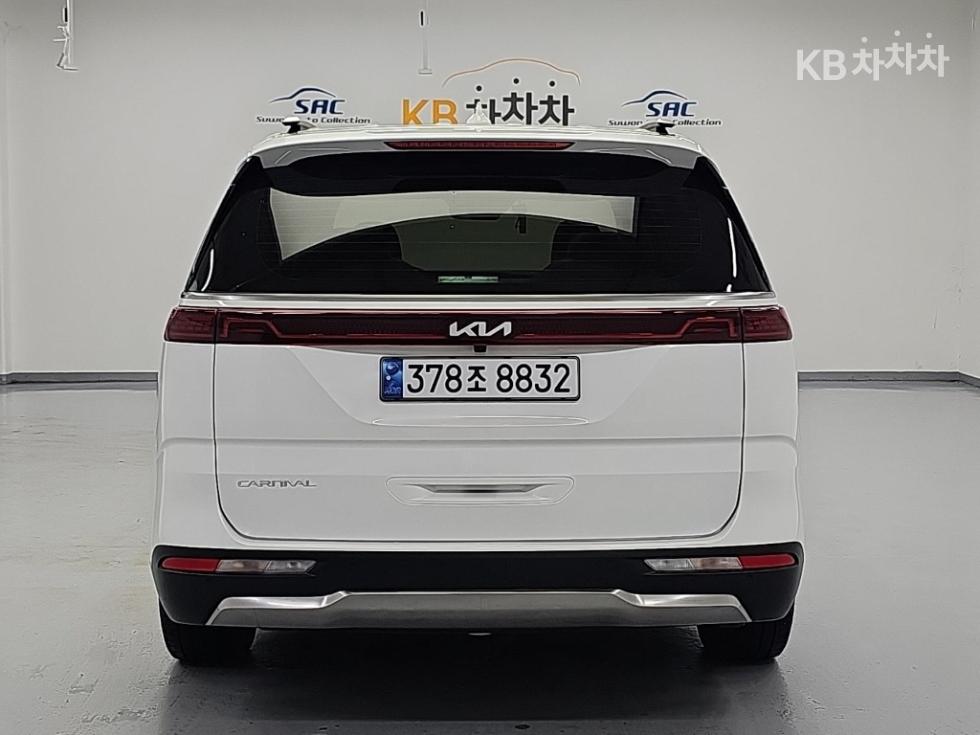 Kia Carnival — miniaturë 3