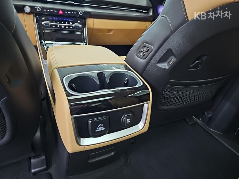 Kia Carnival — miniaturë 13