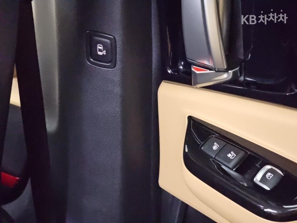 Kia Carnival — miniaturë 14