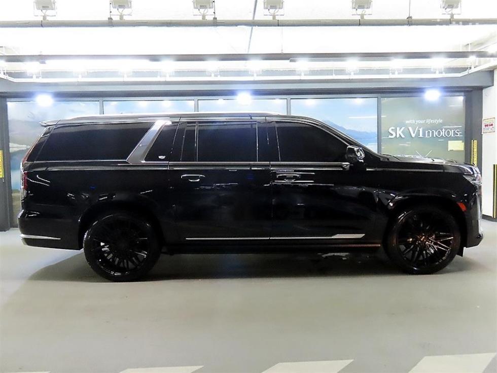 Cadillac Escalade — miniaturë 3