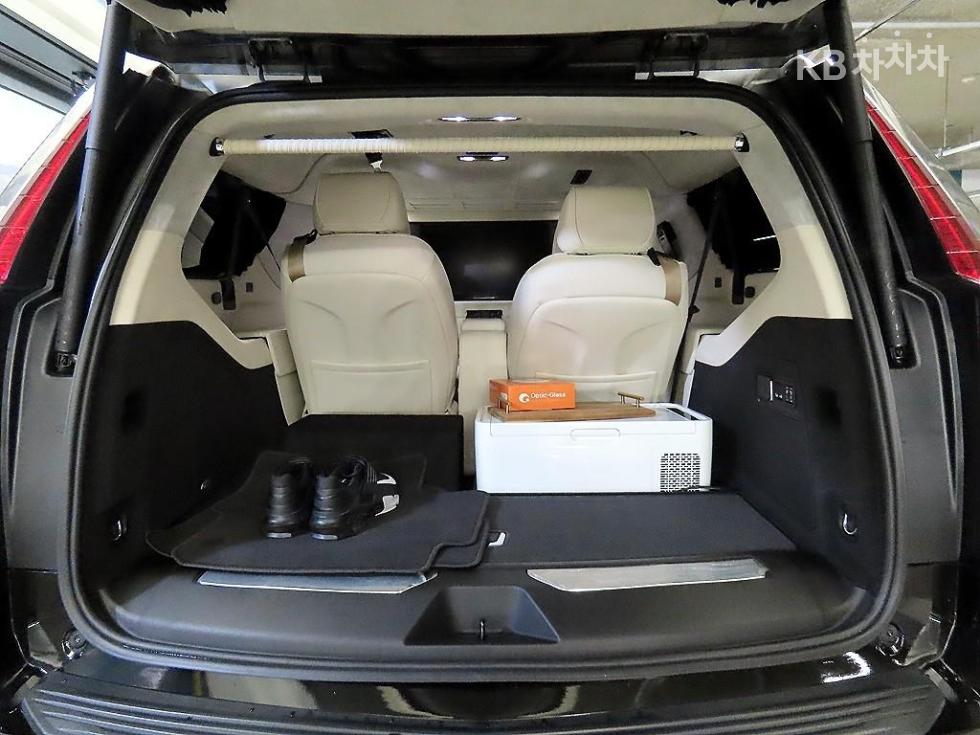 Cadillac Escalade — miniaturë 15