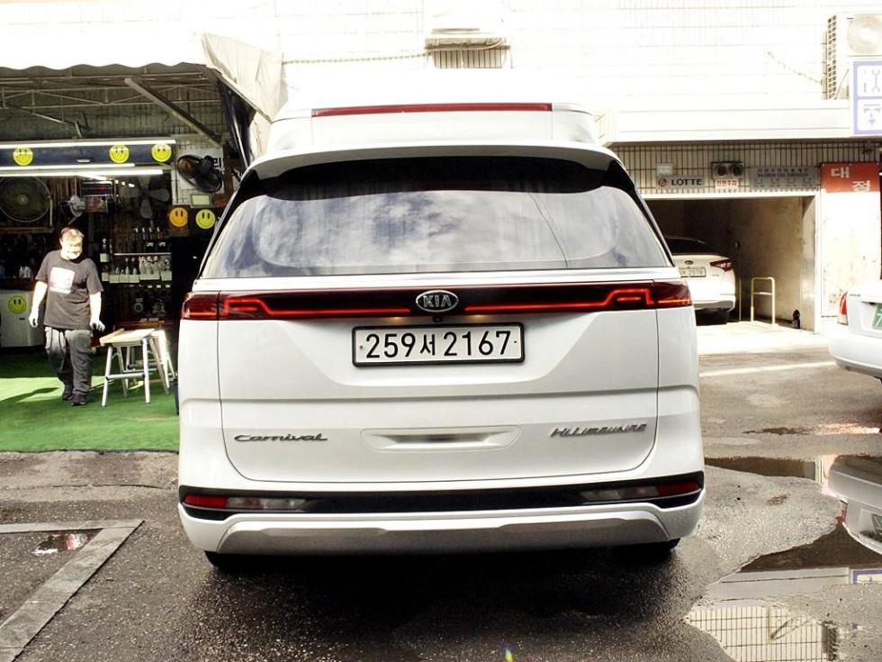 Kia Carnival — miniaturë 3