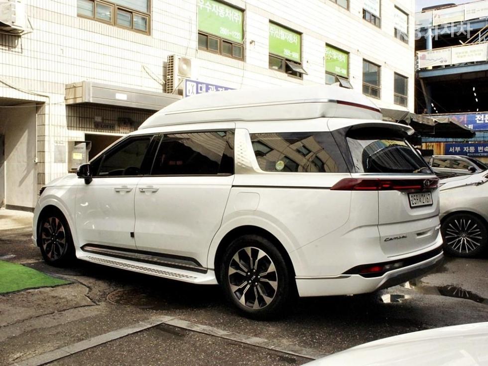 Kia Carnival — miniaturë 4