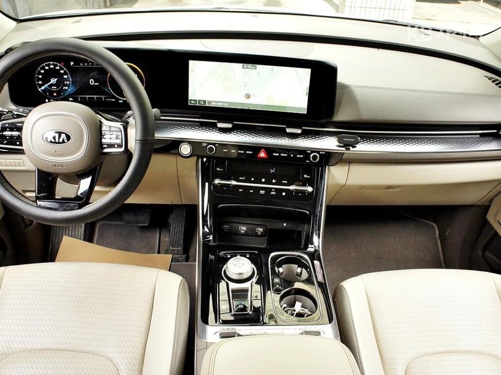 Kia Carnival — miniaturë 7