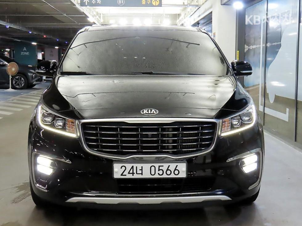 Kia Carnival — miniaturë 2