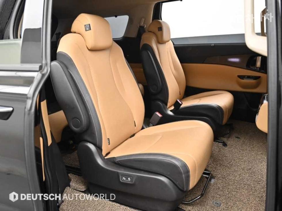 Kia Carnival — miniaturë 12