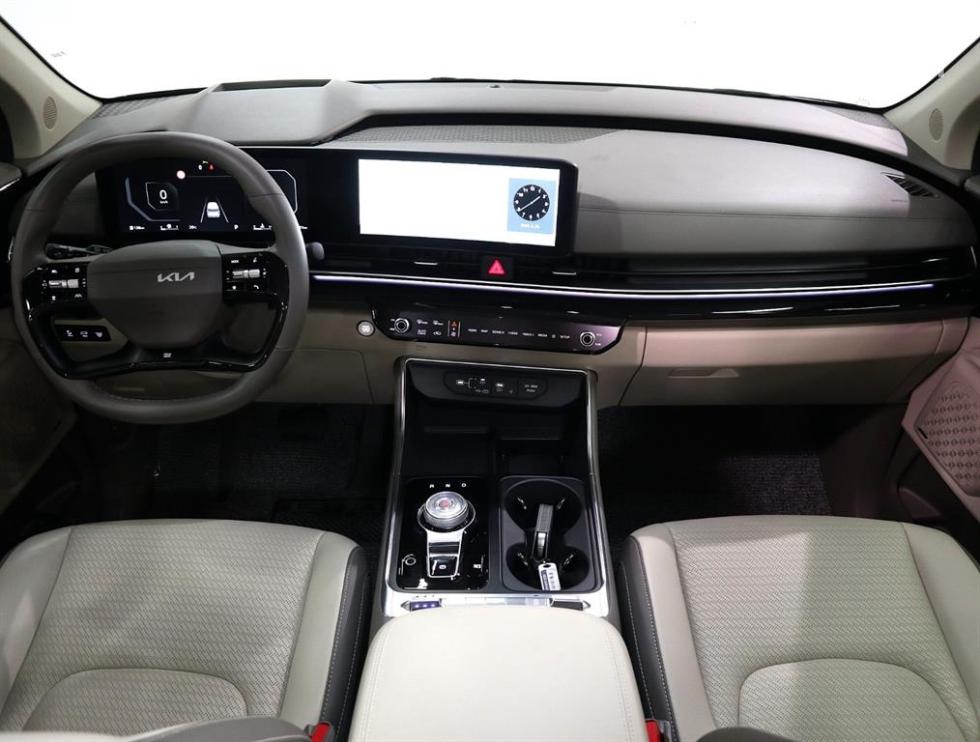 Kia Carnival — miniaturë 5