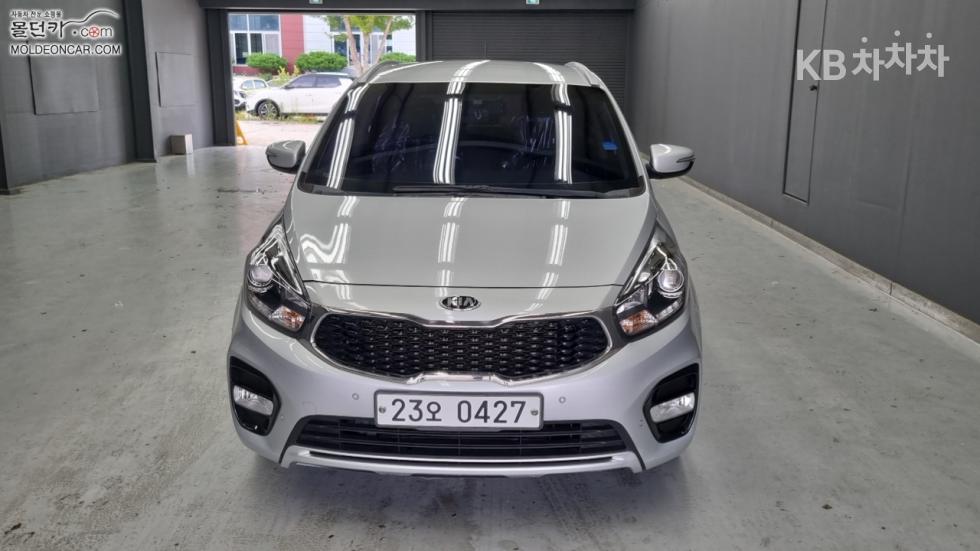Kia Carens — miniaturë 3