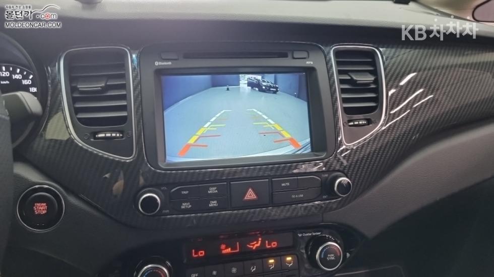 Kia Carens — miniaturë 13