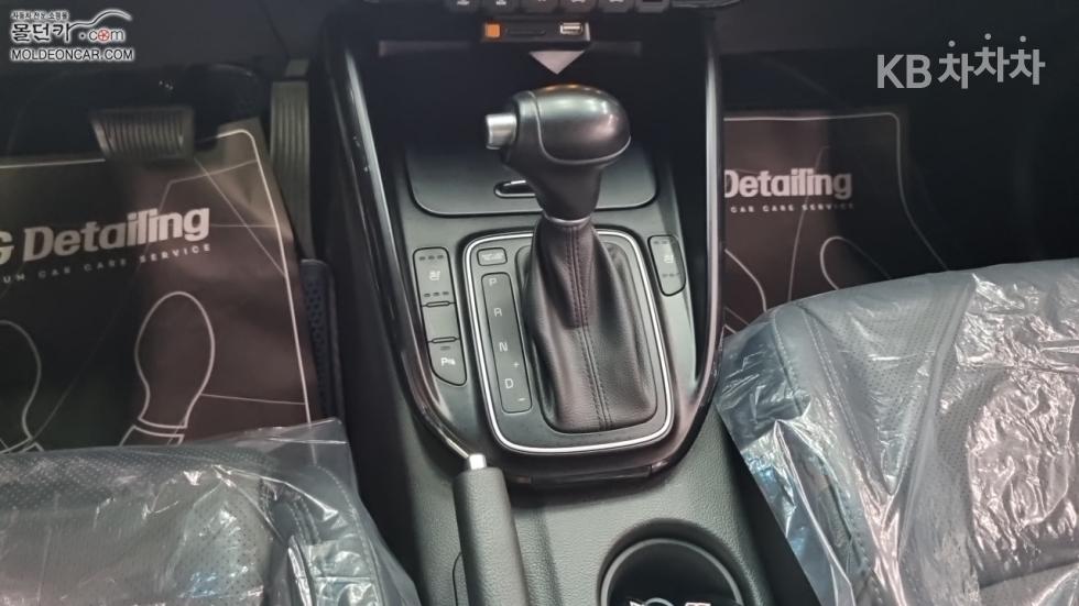 Kia Carens — miniaturë 14