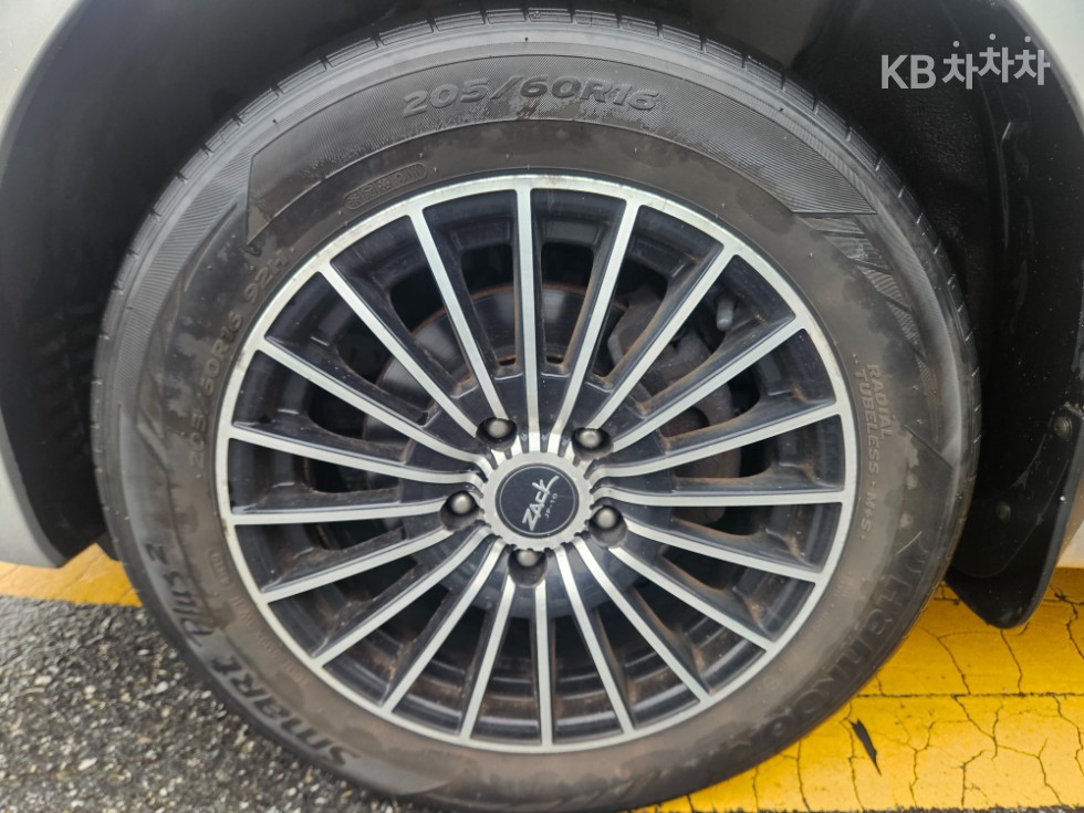 Kia K5 — miniaturë 7