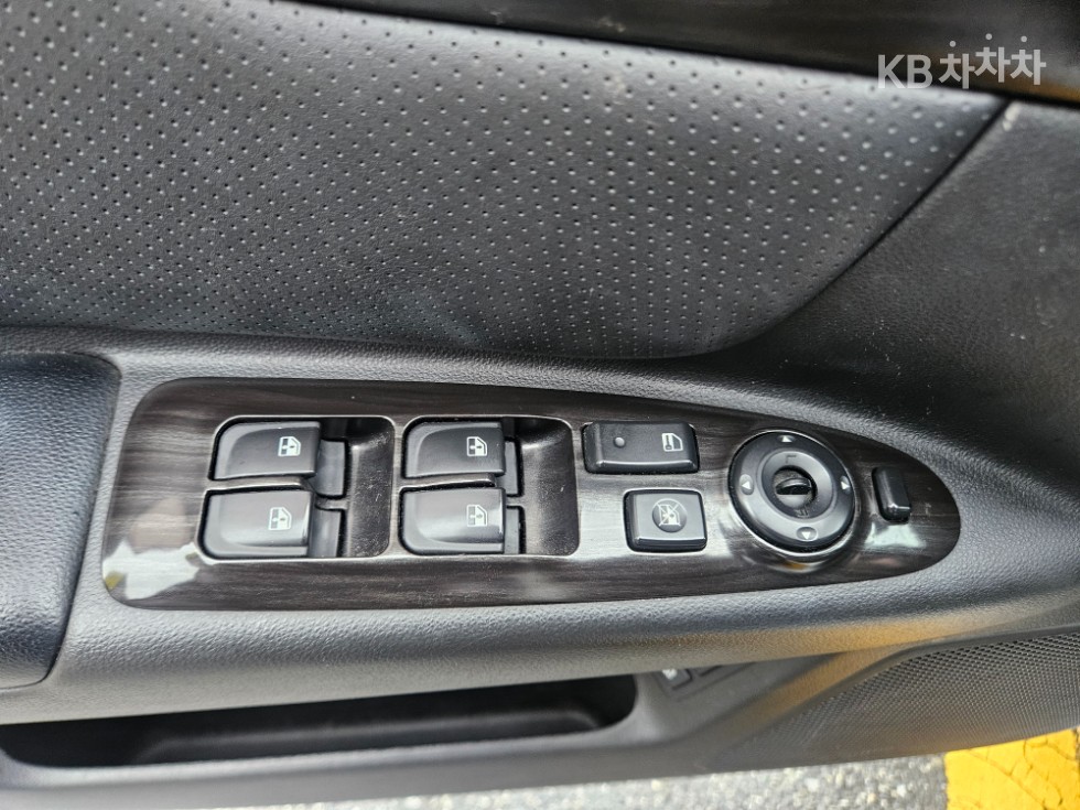 Kia K5 — miniaturë 9