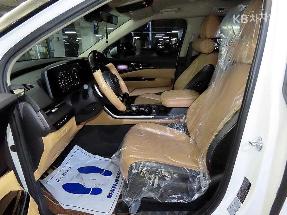 Kia Carnival — miniaturë 6