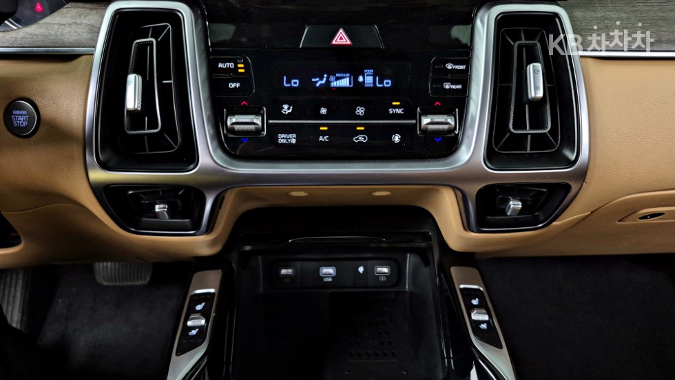 Kia Sorento — miniaturë 18