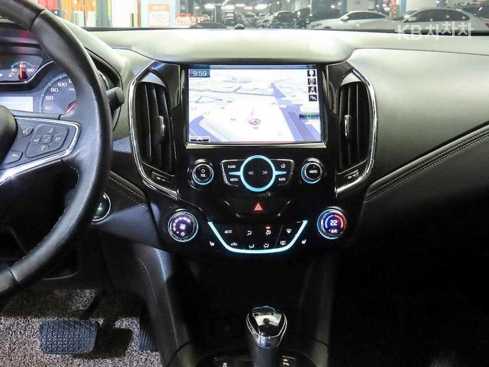 Chevrolet Cruze — miniaturë 11
