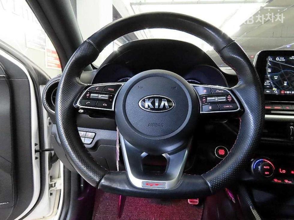Kia K3 — miniaturë 8