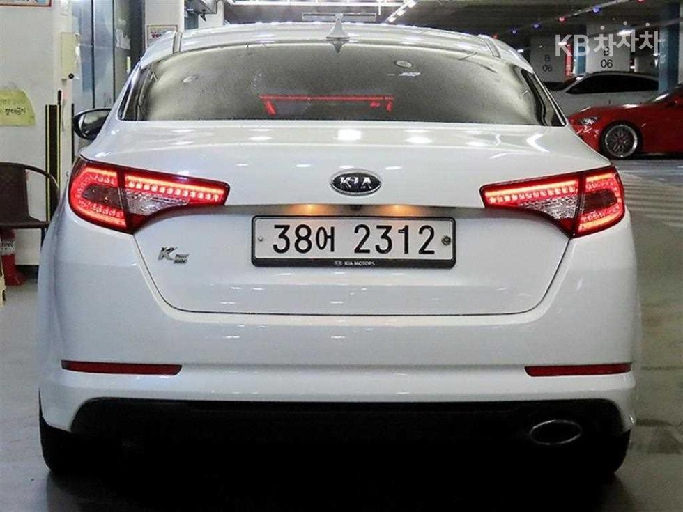 Kia K5 — miniaturë 5