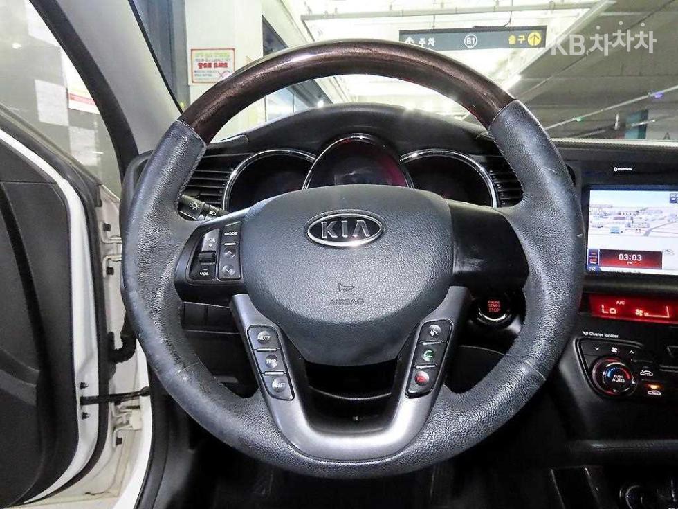 Kia K5 — miniaturë 8