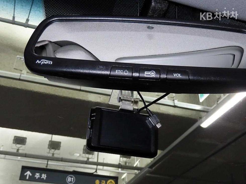 Kia K5 — miniaturë 17