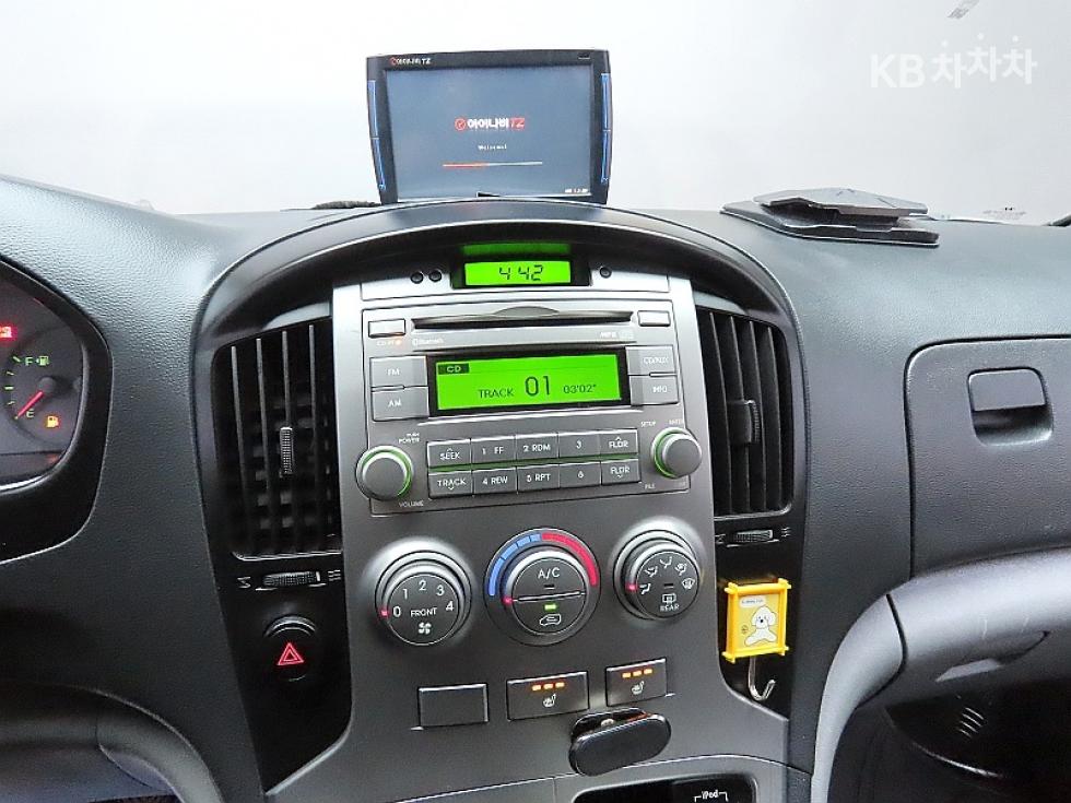 Hyundai Starex — miniaturë 16