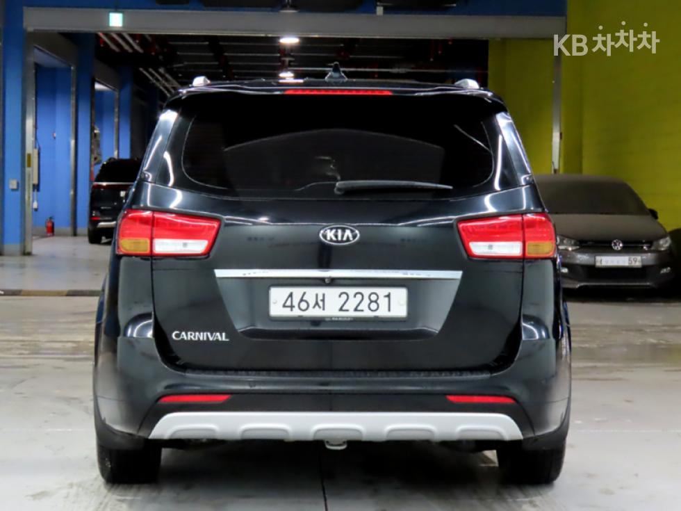 Kia Carnival — miniaturë 3