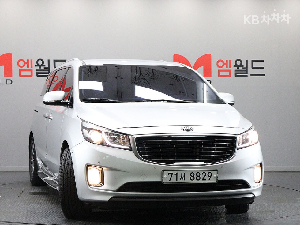 Kia Carnival — miniaturë 2