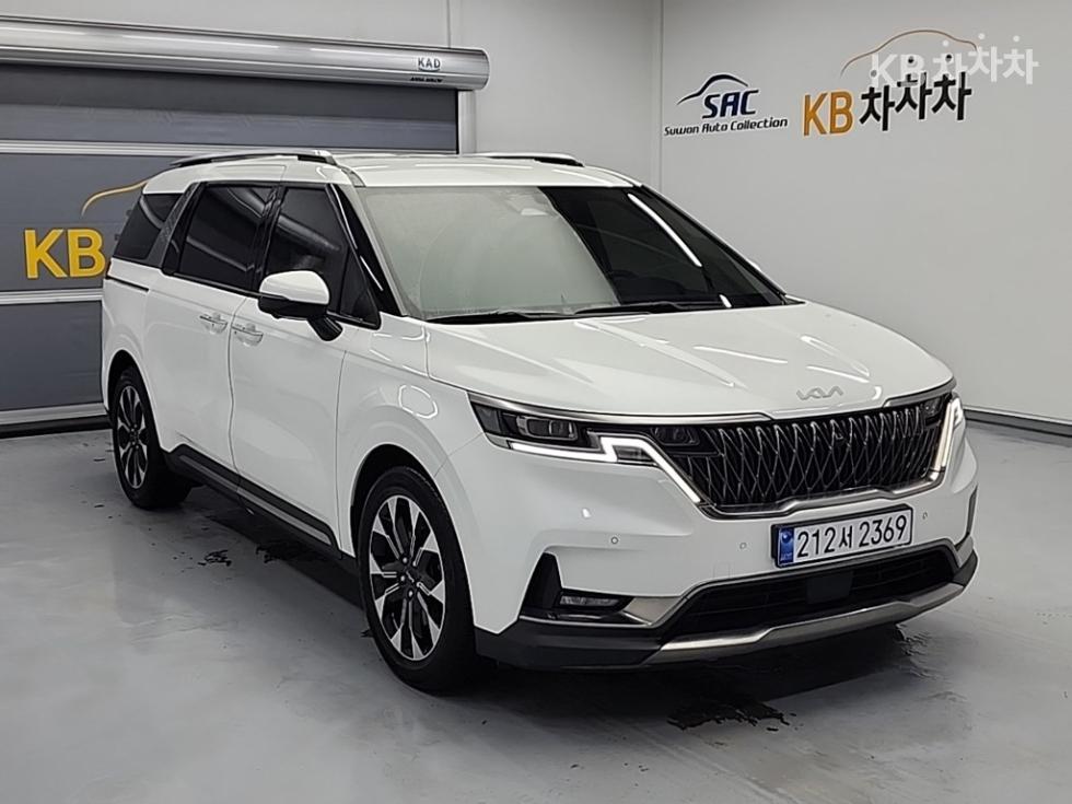 2023 Kia 4 photo