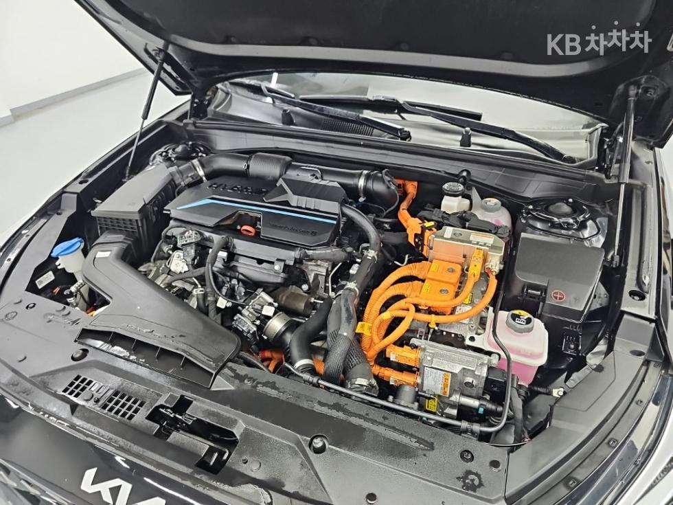 Kia K8 — miniaturë 5