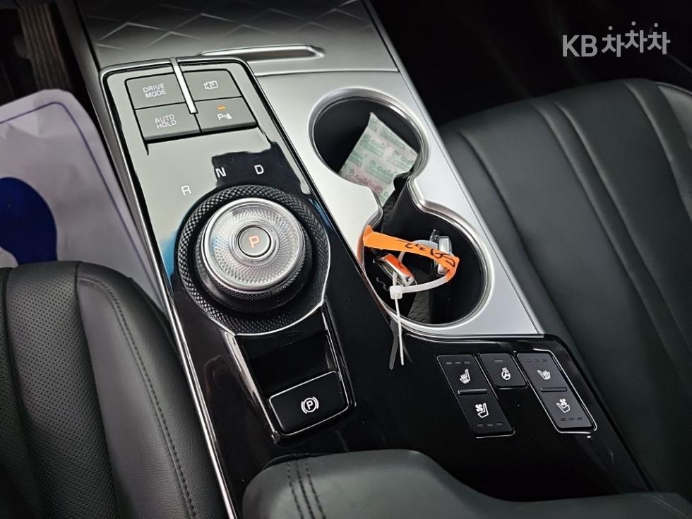 Kia K8 — miniaturë 8