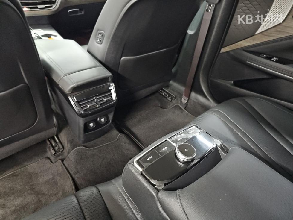 Kia K8 — miniaturë 13