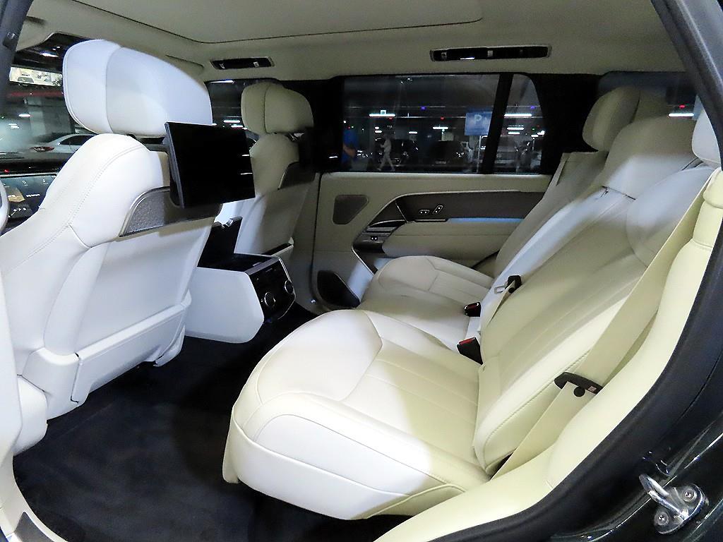 Land Rover Range Rover — miniaturë 7