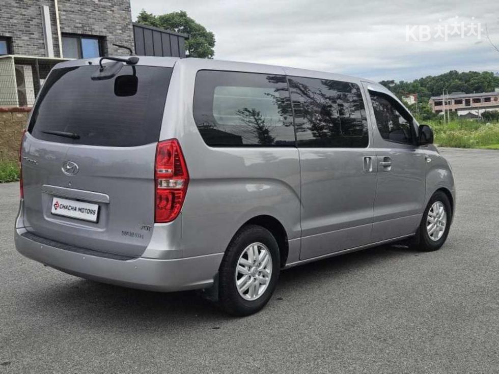 Hyundai Starex — miniaturë 2