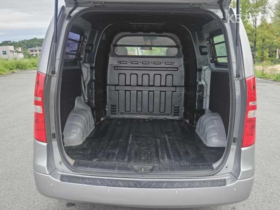 Hyundai Starex — miniaturë 6